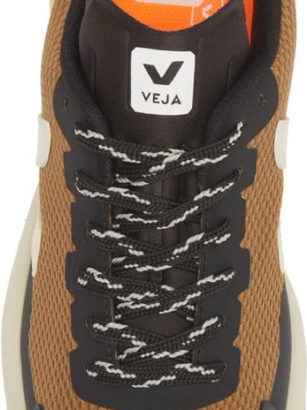 VEJA Dekkan Alveomesh Sneaker - Picture 2 of 8